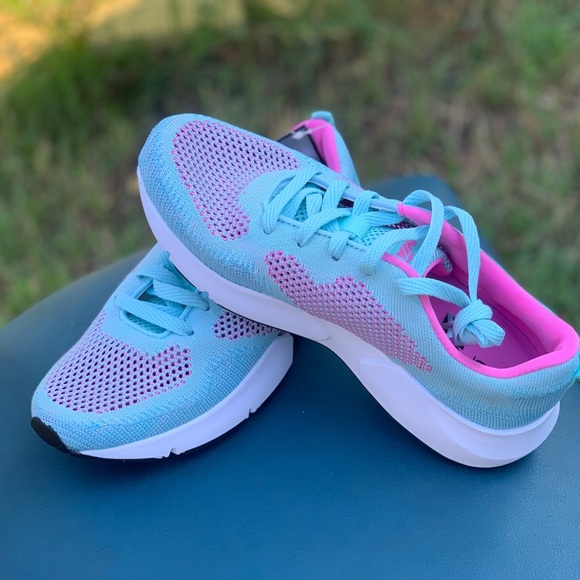 Avia Segmented Bottom Women’s Lightweight Sneakers - Picture 11 of 16